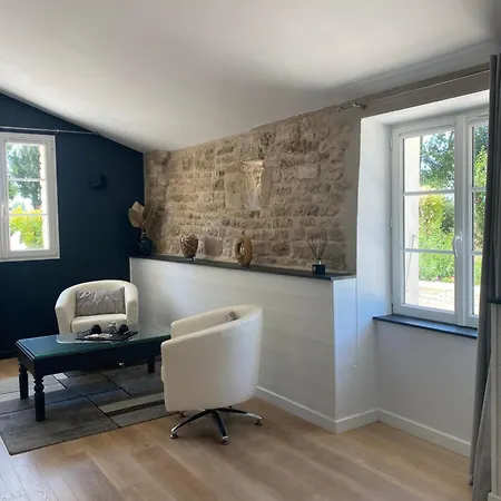 La Chaumeauniere לינה וארוחת בוקר Aigrefeuille-dʼAunis