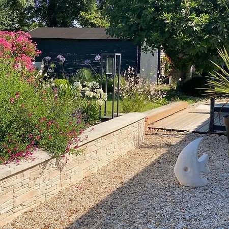 לינה וארוחת בוקר La Chaumeauniere