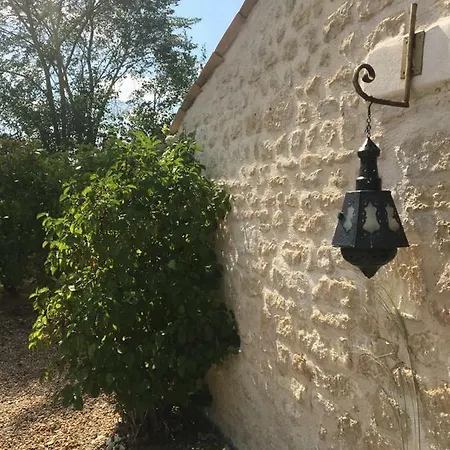 לינה וארוחת בוקר La Chaumeauniere 3*