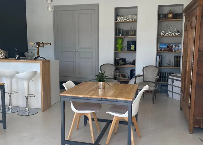 Bed and breakfast La Chaumeauniere 3*