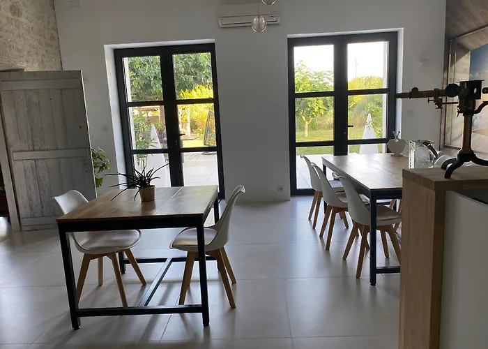 La Chaumeauniere Bed and breakfast Aigrefeuille-dʼAunis