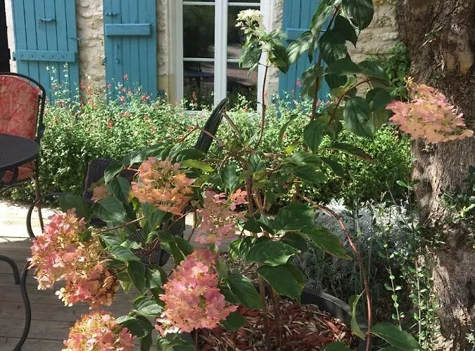 La Chaumeauniere Bed and breakfast 3*